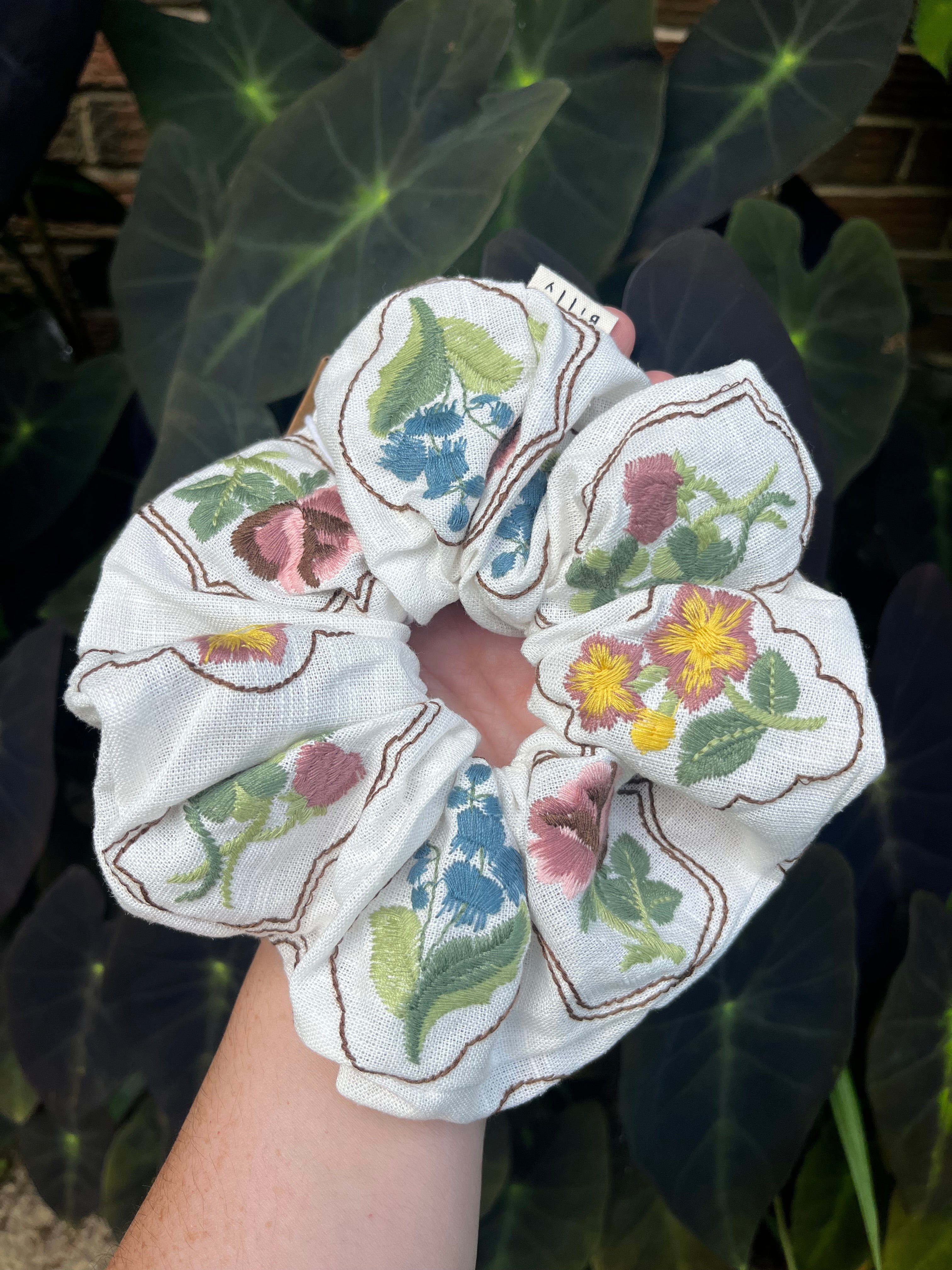 Embroidered Flower Garden Scrunchie XL