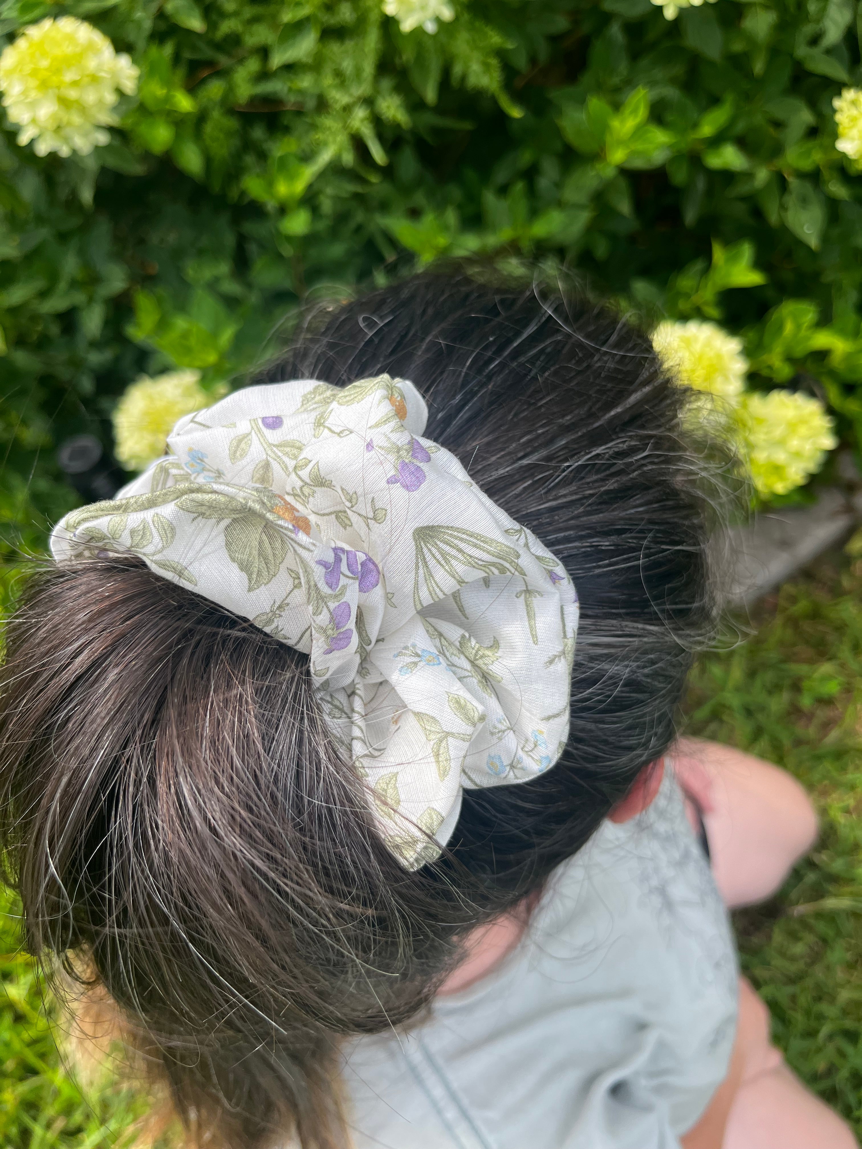 Organza Floral Dandelion Scrunchie